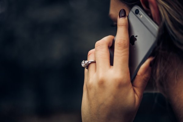 Comment on appelle quelqu'un qui a peur d'aimer ?