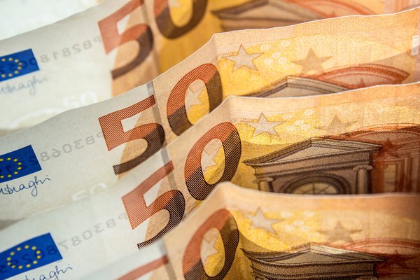 Quel salaire pour emprunter 200 000 euros avec apport ?